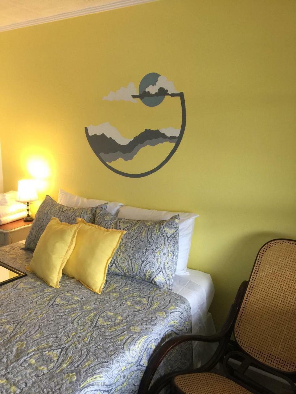 Spruce Pine Inn Kültér fotó
